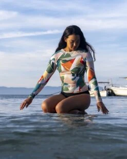 Doheny Rashguard - Brisa -The Sea Wear Store Doheny Brisa Multicolor Floral Pattern Rashguard Long Sleeve Sun Protection 2