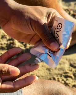 AVASOL Environmental Defense Cream - Pouch SPF 30 -The Sea Wear Store SEEA AVASOL LIFESTYLE 4X5 8