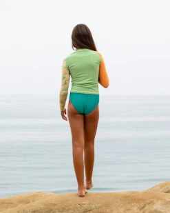 Doheny Rashguard - Girls - Edamame -The Sea Wear Store SEEA Doheny Rashguard Girls Edamame 4X5 2 da7fb3ff a21e 4972 b1ad 501a905c24d8