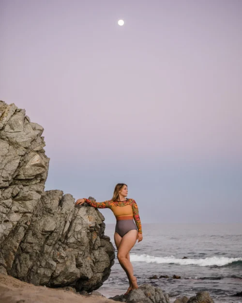 Hermosa One Piece - Freya 17 Hermosa One Piece - Freya -The Sea Wear Store SEEA Hermosa Surfsuit Freya Lifestyle 4X5 1