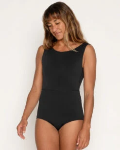 Lido One Piece - Black 18 Lido One Piece - Black -The Sea Wear Store SEEA Lido Onepiece Black 4X5 1