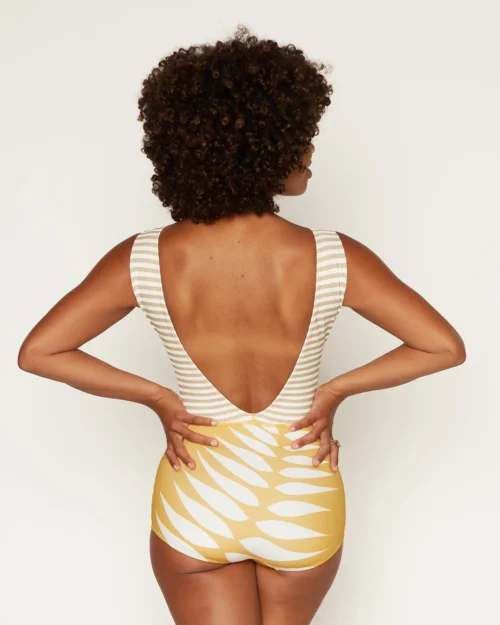 Lido One Piece - Gold Leaf -The Sea Wear Store SEEA Lido Onepiece Goldleaf 4X5 109