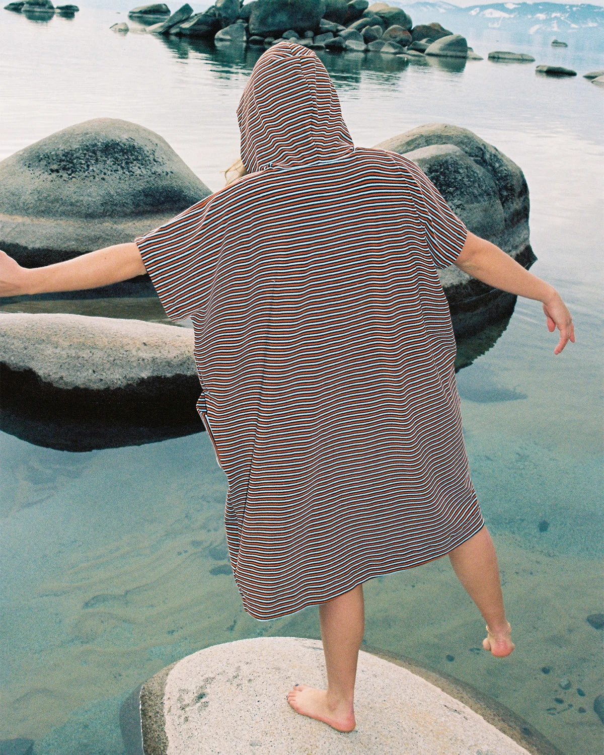 Luna Poncho - Miles 4 Luna Poncho - Miles - Image 3