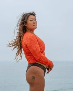 Palomar Crop Top Rashguard - Mandarina -The Sea Wear Store SEEA Palomar CropRashguard Mandarina 4X5 5 1