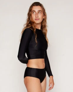 Palomar Crop Top Rashguard - Black -The Sea Wear Store SEEA Palomar Rashguard Black 4X5 4