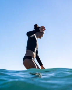 Palomar Crop Top Rashguard - Black -The Sea Wear Store SEEA Palomar Rashguard Black LS 4X5 1