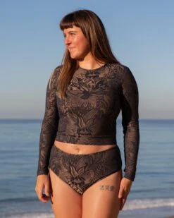 Palomar Crop Top Rashguard - Delfina -The Sea Wear Store SEEA Palomar Rashguard Delfina 4X5 5