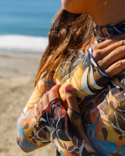 Sila Top - Tigerlily -The Sea Wear Store SEEA Sila Rashguard Tigerlily 4X5 6