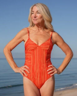 Tia One Piece - Cherry Rib -The Sea Wear Store SEEA Tia OnePiece CherryRib 4x5 01