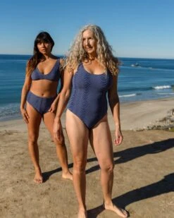 Naomi One Piece - Magma 15 Naomi One Piece - Magma -The Sea Wear Store SP24 Naomi OnePiece Magma VP AlisaNaomi 15