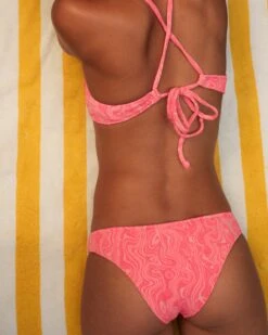 Fonda Bikini Top - Pink Glow -The Sea Wear Store SU25 Brasil Amanda Engler 5 c4f210d8 6776 4d1d ad32 c3ef48a11534