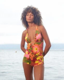 Carmen One Piece - Favinia 15 Carmen One Piece - Favinia -The Sea Wear Store SU25 Brasil Amanda Engler 9