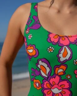 Naomi One Piece - Seaflora -The Sea Wear Store SU25 Naomi OnePiece Seaflora VP 7 d306a878 2e90 47c7 bf6d 04138bafa5a3