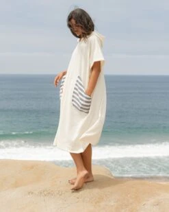 Luna Poncho - Ivory Terry