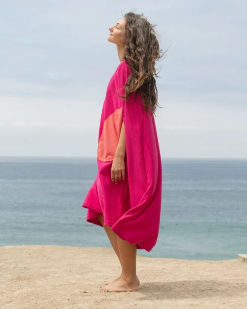 Changing Cape - Magenta -The Sea Wear Store SU25 Tia RockRib Madison Atonce Hannah 41 scaled