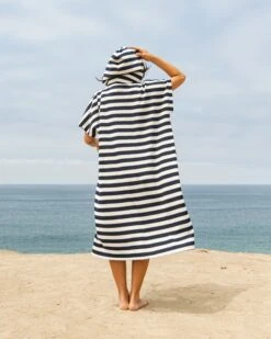 Luna Poncho - Sailor -The Sea Wear Store SU25 Tia RockRib Madison Atonce Hannah 9